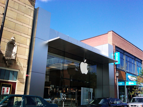 Uptown Minneapolis Apple Store