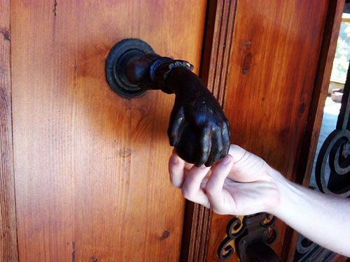 door knocker