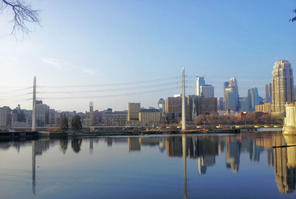 The skyline of Minneapolis with condos.