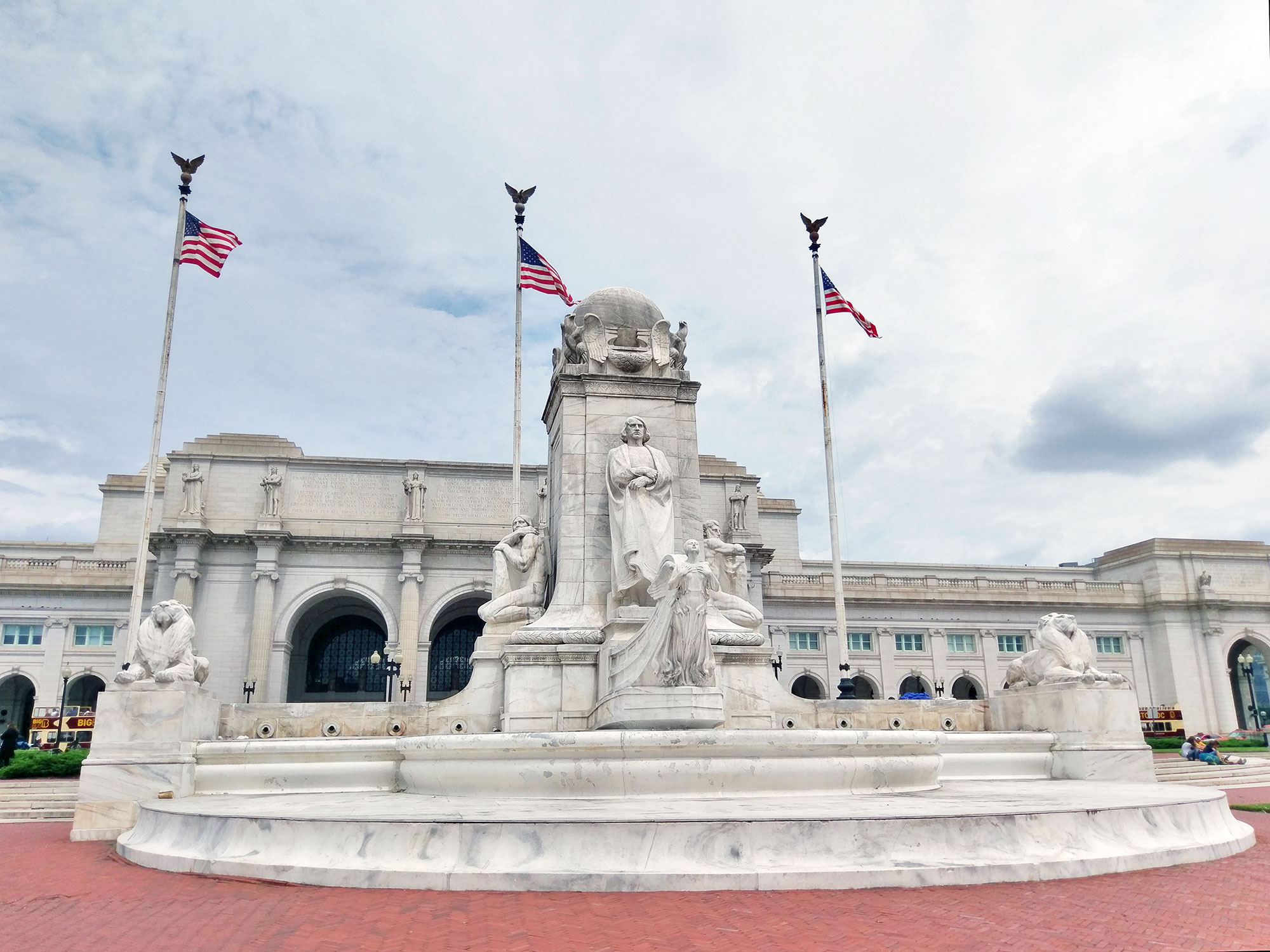 The front of Union Station in Washington D.C.