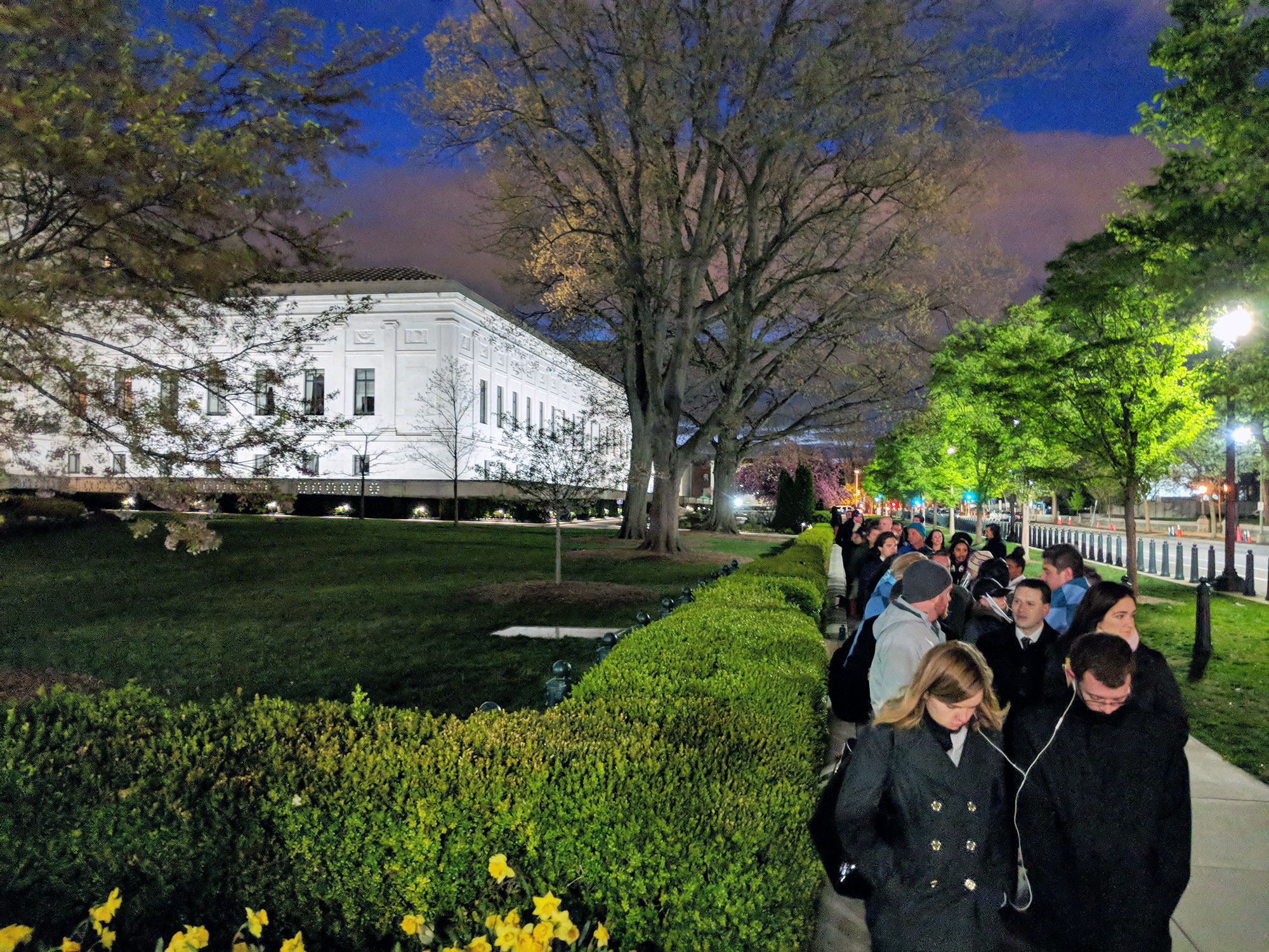 The lines in front of the Supreme Court before the Wayfair v. South Dakota oral arguments.